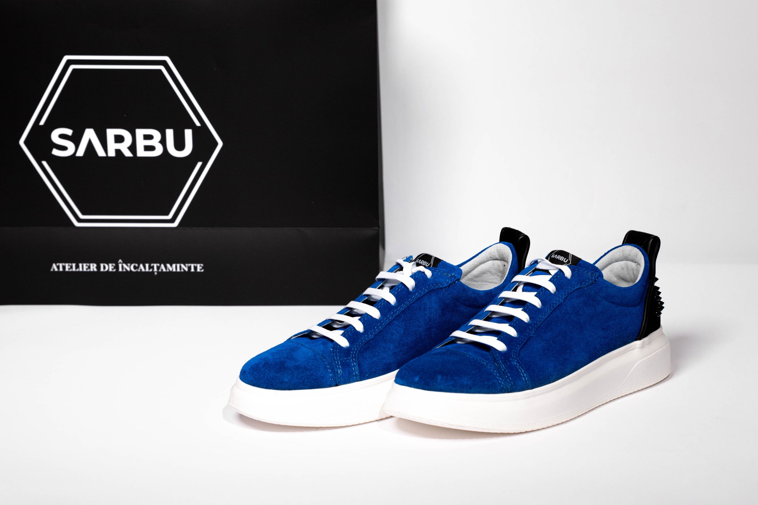 Low sneakers LB100/05