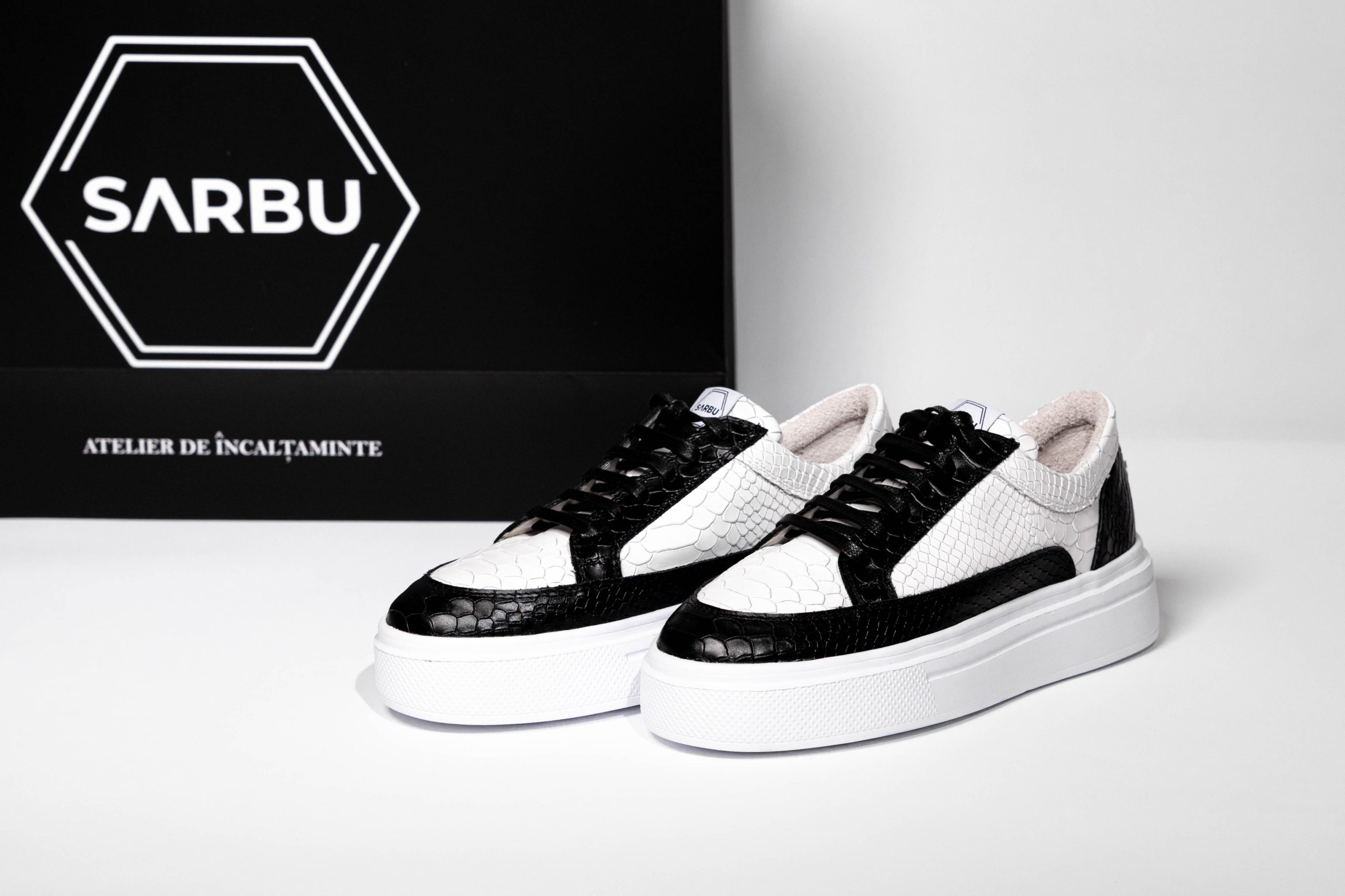 Low sneakers MJ103/16