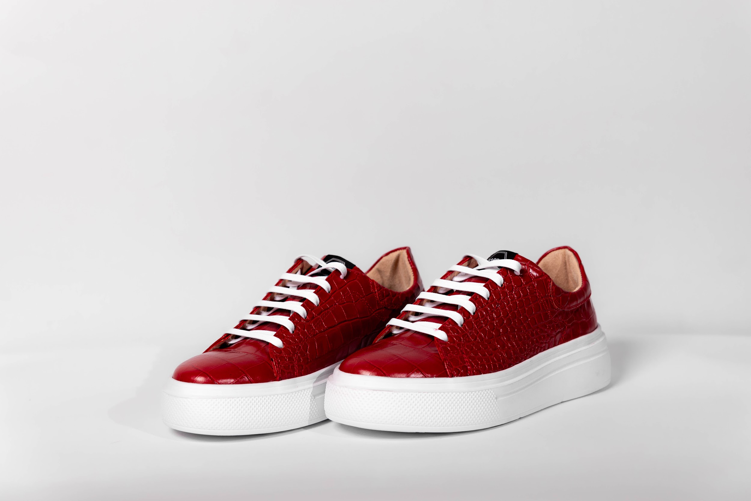 Low sneakers AM102-02