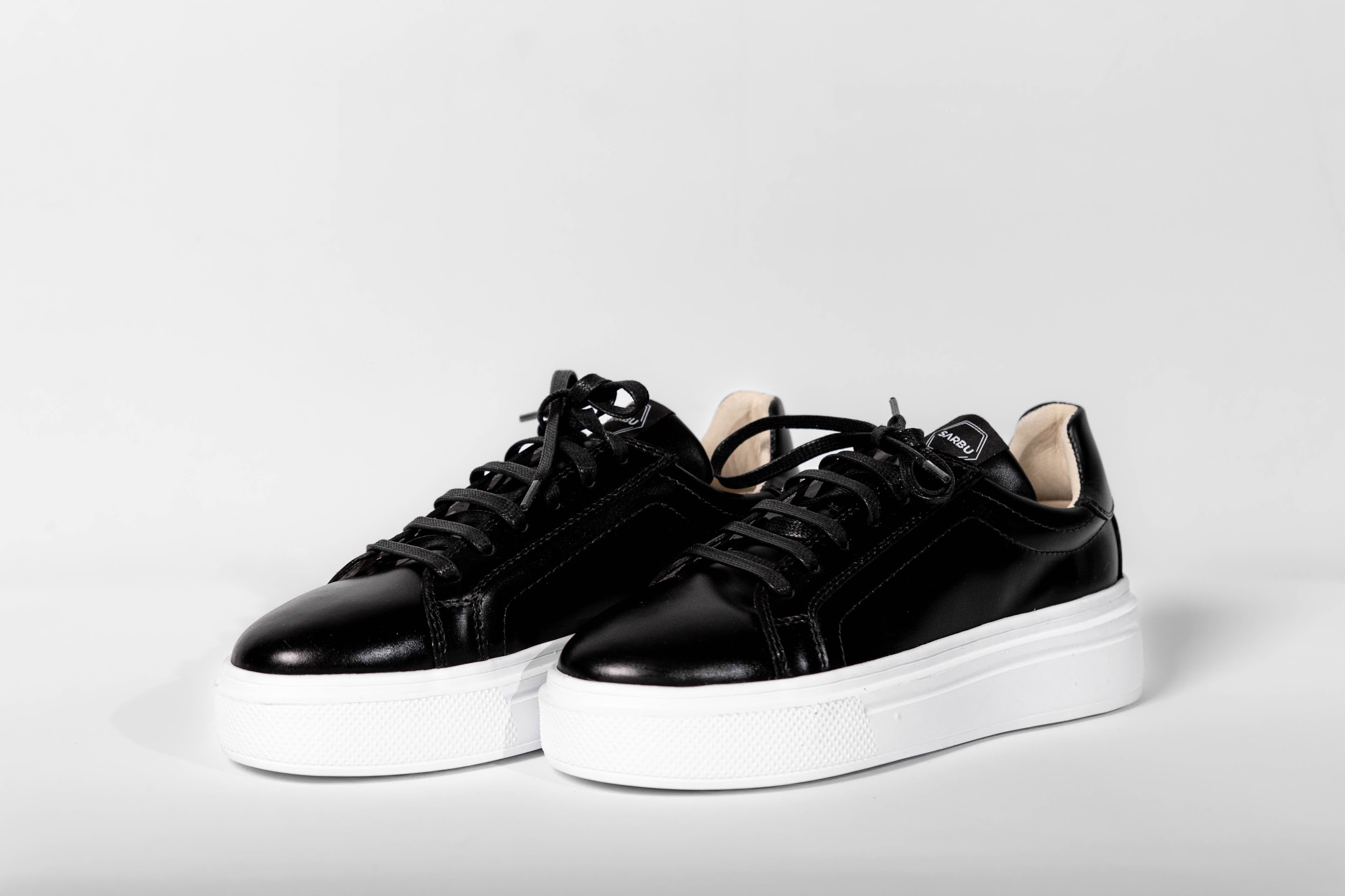 Low sneakers DG101-01