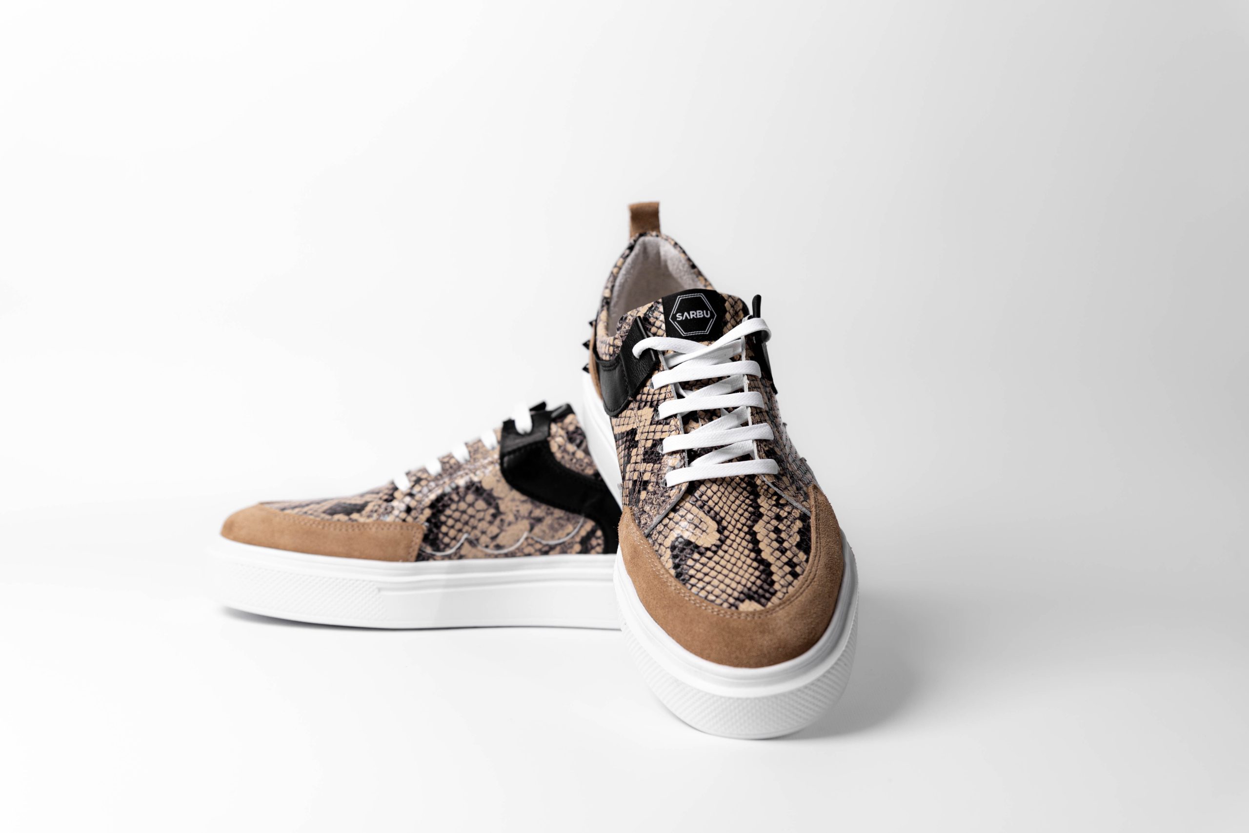 Low sneakers A20-102-03