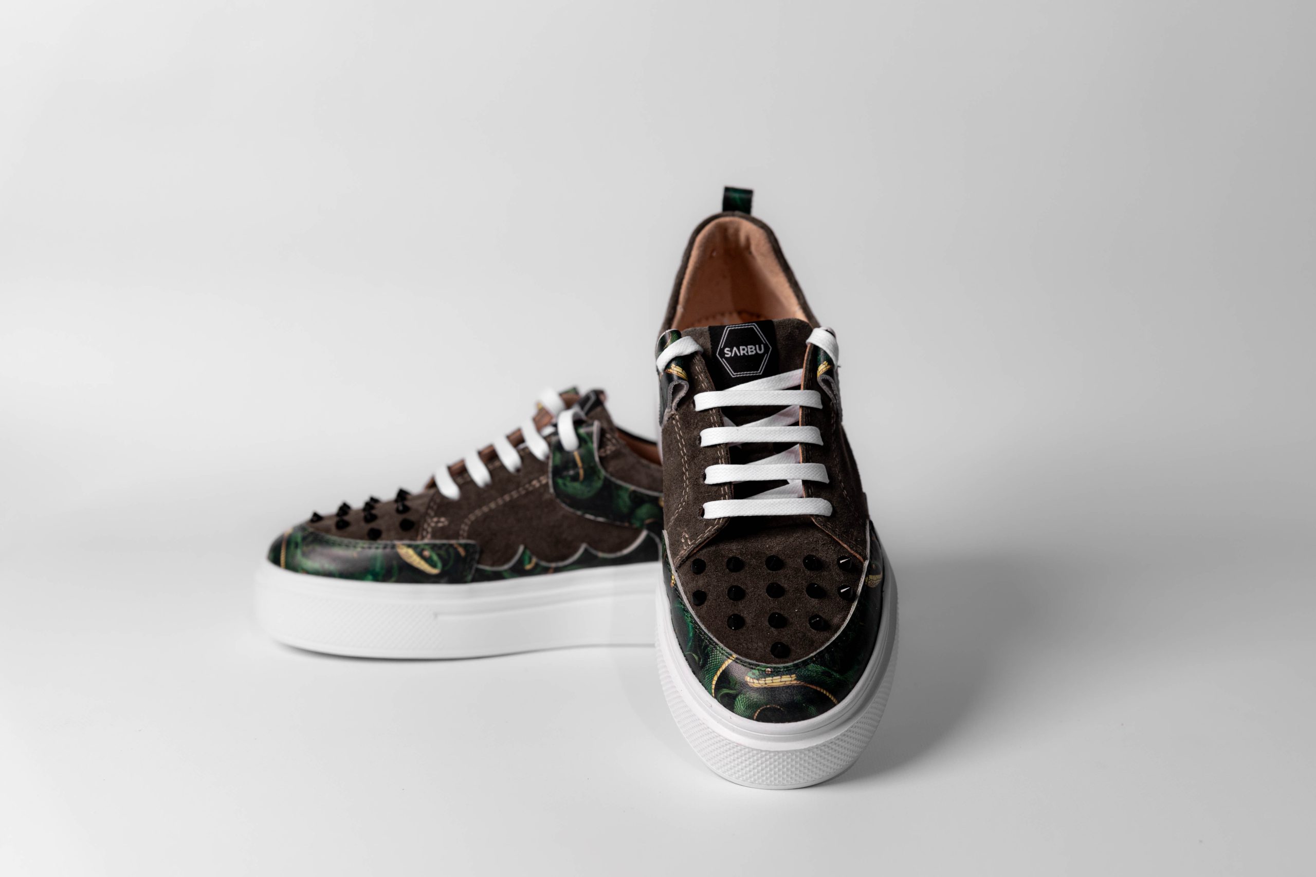 Low sneakers A20-102-05