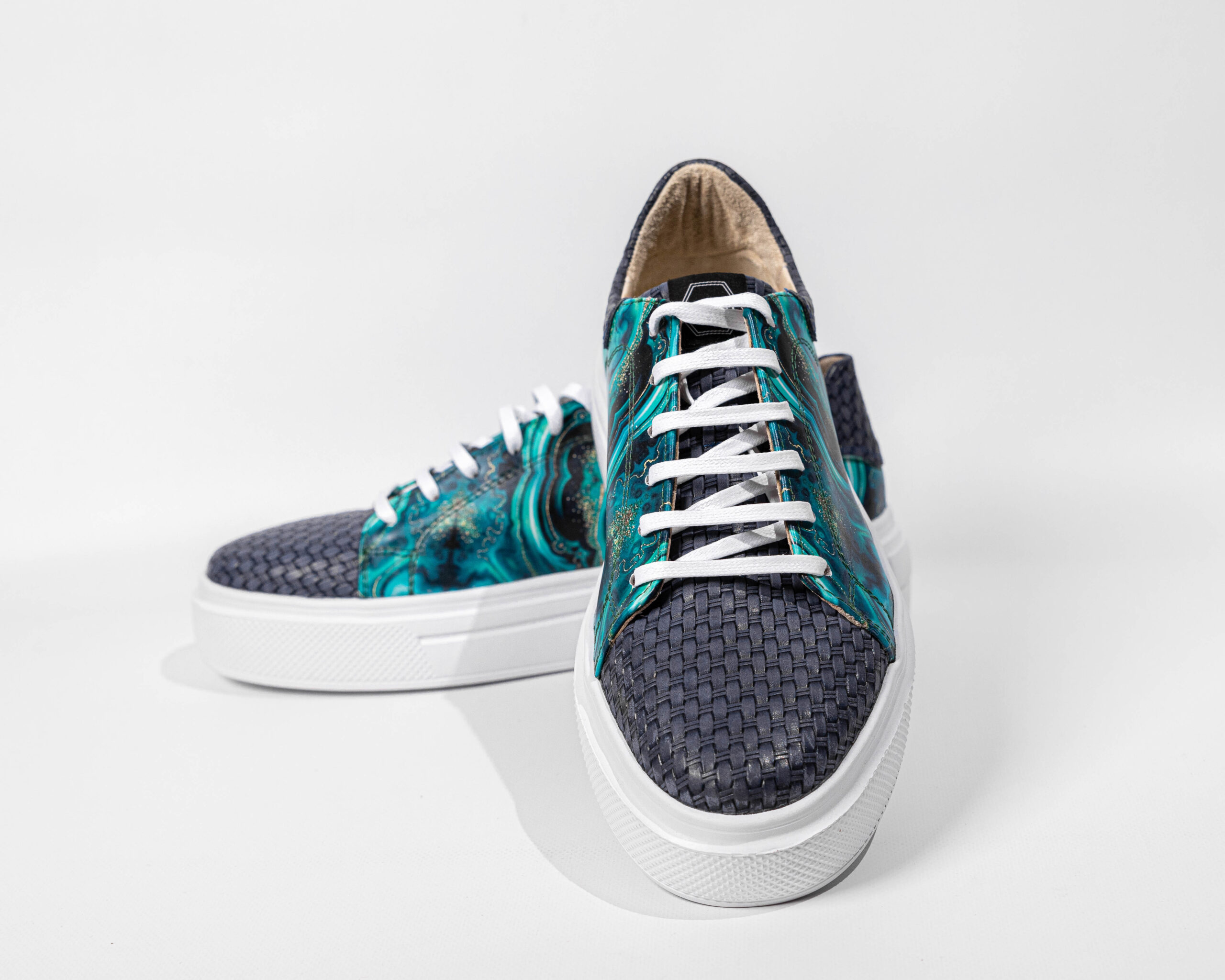 Low sneakers A80-102/01