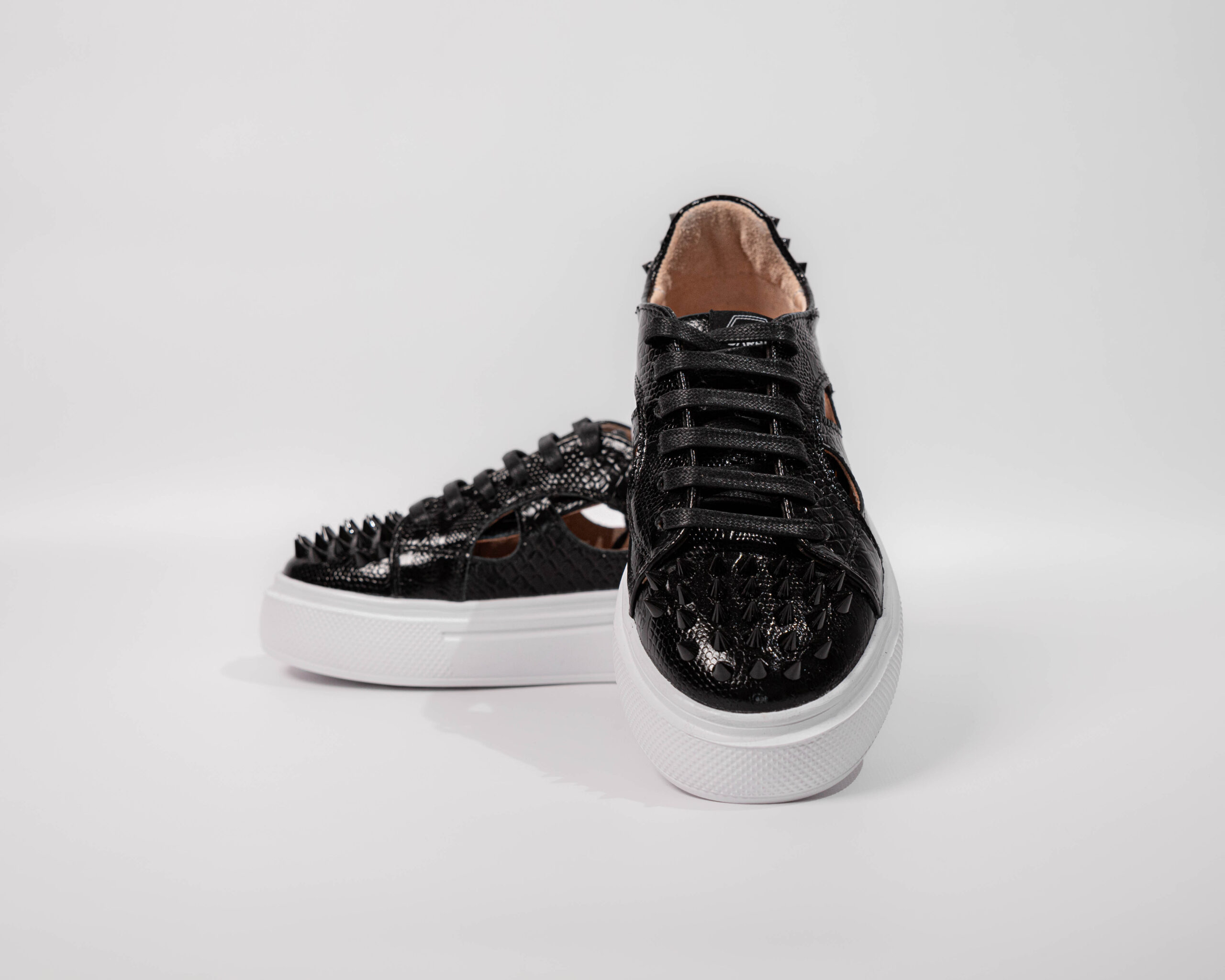 Low sneakers TD102-01