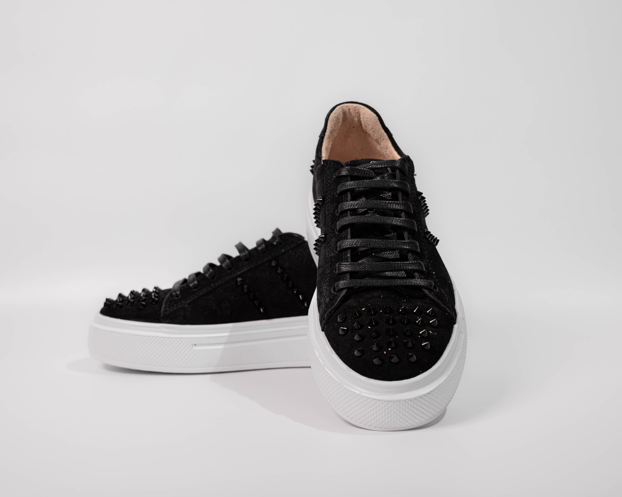 Low sneakers MC102-01